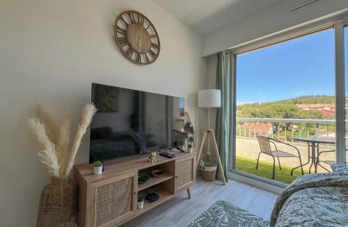 Saint-Mandrier-sur-Mer Apartment | Studio Emeraude Proche Plage Clim Balcon Dernier Etage Parking - Saint Mandrier Sur Mer - Pin Rolland