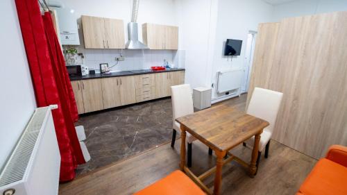 Deva Apartment | studio Emilia
