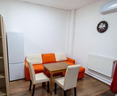 Deva Apartment | studio Emilia