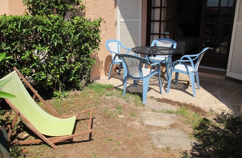 Agay Apartment | Studio en rez de jardin a 2 pas de la mer