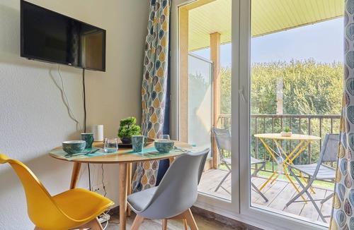 Equemauville Apartment | Studio Escapade Normande - Welkeys