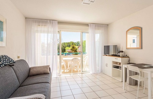 Ciboure Apartment | Studio facing golf with terrace and parking