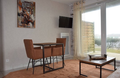 Cayeux-sur-Mer House | Studio facing the sea