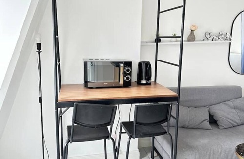 Camden Town with Primrose Hill Apartment | Studio Flat 8 – Peaceful Oasis in Camden Parkway