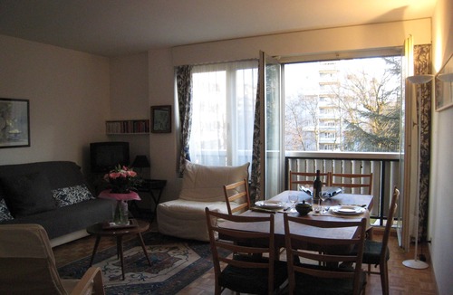 Tour-de-Champel Apartment | Studio flat in a peaceful area with free car park and public transportation