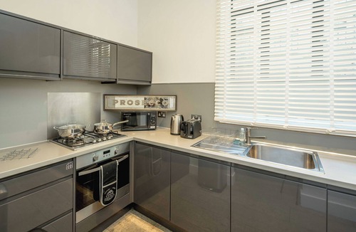 Barbican Apartment | Studio flat in central London-St Paul -massive studio- convenient