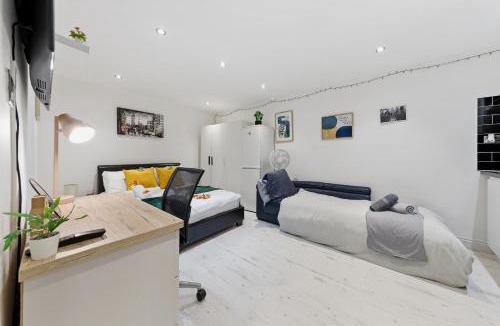 St. Dunstan's Apartment | Studio Flat in Stepney-Limehouse - Central London