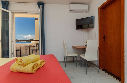 Drasnice Apartment | Studio flat near beach Drašnice, Makarska (AS-6697-b)