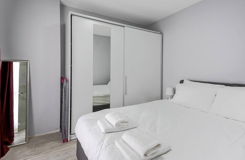 Kepez Apartment | Studio Flat w Shared Pool and Garden in Antalya
