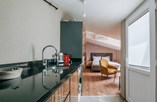 Yakuplu Apartment | Studio Flat w Terrace and View 8 min to Torium