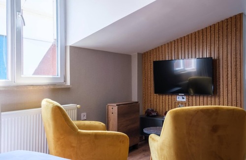 Yakuplu Apartment | Studio Flat w Terrace and View 8 min to Torium