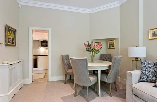 Holland Park Apartment | Studio Flat with Garden Access, Holland Park