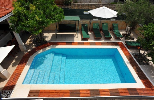 Sutivan Apartment | Studio flat with a swimming pool Sutivan, Brač (AS-16846-a)
