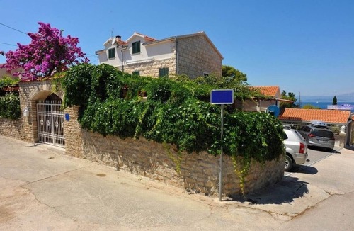 Sutivan Apartment | Studio flat with a swimming pool Sutivan, Brač (AS-16846-b)