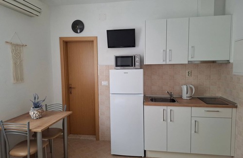 Igrane Apartment | Studio flat with air-conditioning Igrane, Makarska (AS-13535-a)