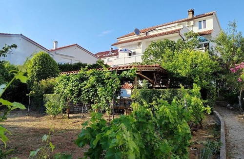 Barbat na Rabu Apartment | Studio flat with balcony and sea view Barbat, Rab (AS-22217-a)