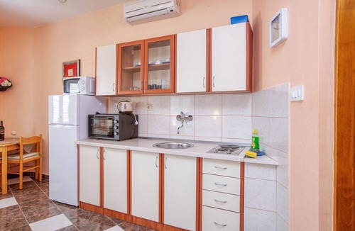 Pirovac Apartment | Studio flat with terrace Pirovac, Šibenik (AS-21008-b)