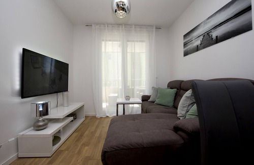 Stobrec Apartment | Studio flat with terrace Stobreč, Split (AS-19767-a)