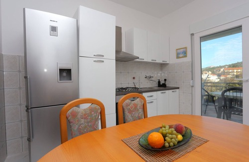 Marina Apartment | Studio flat with terrace Marina, Trogir (AS-1093-a)