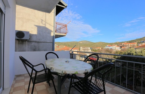Marina Apartment | Studio flat with terrace Marina, Trogir (AS-1093-a)