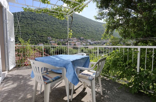 Trpanj Apartment | Studio flat with terrace Trpanj (Pelješac) (AS-10111-a)