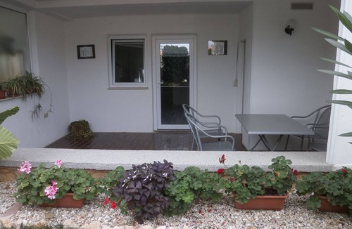 Nin Apartment | Studio flat with terrace Nin, Zadar (AS-12864-a)