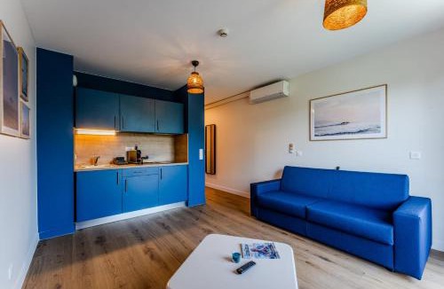La Teste-de-Buch Apartment | Studio for 2 in La Teste-de-Buch parking