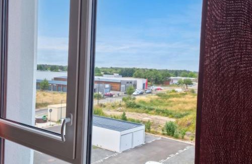 La Teste-de-Buch Apartment | Studio for 2 in La Teste-de-Buch parking