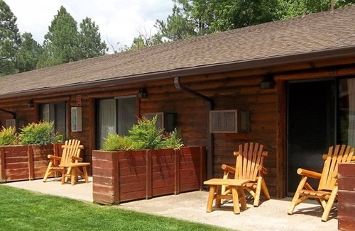 Kohls Ranch Apartment | STUDIO FOR 2 KOHL'S RANCH- HEATED POOL, HOT TUB, ARCADE, MINI GOLF, DINING, BAR