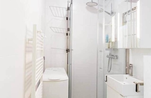 Auteuil Apartment | Studio for 2p student or professional Lease Mobility