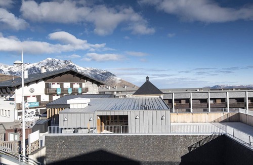 Pla d'Adet Apartment | Studio for 4 with balcony near ski slopes