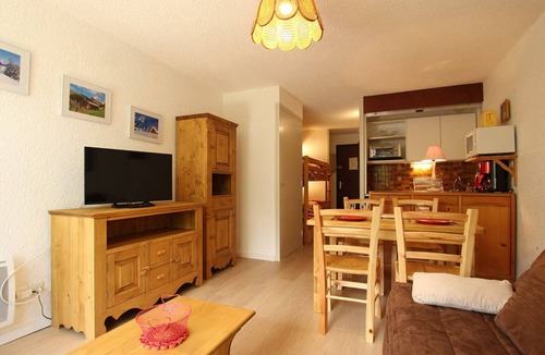 Chantemerle Apartment | Studio for 4 in Serre-Chevalier with balcony, parking, pets allowed