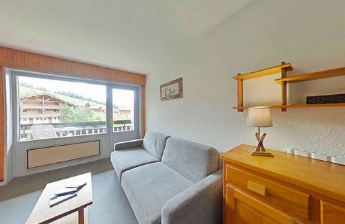 Le Grand-Bornand Apartment | Studio for 4 near slopes with parking and ski locker