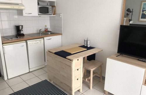 Ciboure Apartment | Studio for 4 people with terrace, ideally located, residence with swimming pool
