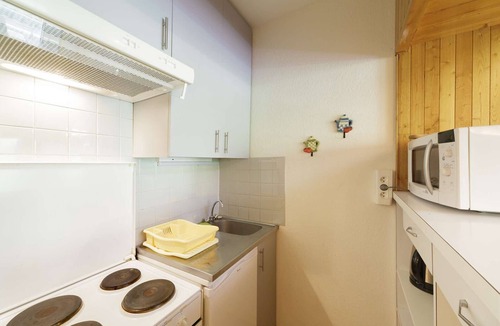 Eaux-Bonnes Apartment | Studio for 6 people at the foot of the slopes with balcony and mountain views