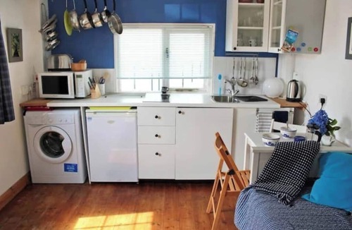 St Just Apartment | Studio for couples close to the sea