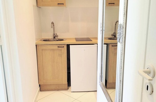 Dammarie Les Lys Apartment | Studio for rent in Dammarie-les-Lys, in a quiet area close to all amenities.