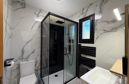 Chateau-Arnoux-Saint-Auban House | Studio cosy tout confort proche ARKEMA