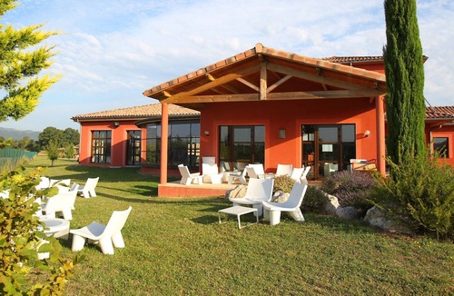 Chateauneuf-sur-Isere Apartment | Studio calme et spacieux | 2 piscines et sauna!