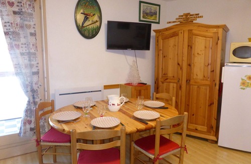 Les Contamines-Montjoie Apartment | Studio cabin for 6 in Contamines-Montjoie with private parking