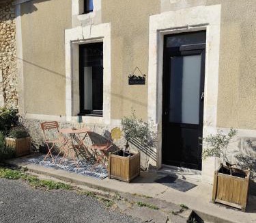 Saint-Palais-de-Negrignac House | Studio dans corps de ferme - accès jardin arboré