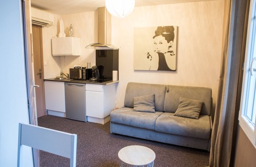 Sainte-Marie-la-Blanche Apartment | Studio "Volnay" 5 min from Beaune