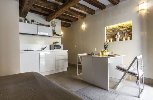 San Polo Apartment | Studio Frari