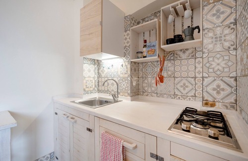 Municipio 5 Apartment | Studio 'Garibaldi54 - Camera del Fico' with Balcony, Wi-Fi and Air Conditioning