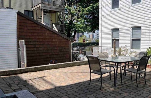 Jeffries Point Apartment | Studio Getaway - Located minutes from the waterfront, the subway, & the airport