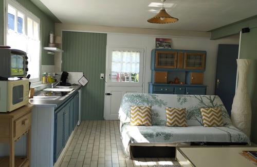 Longueville-sur-Scie Apartment | Studio gite for vacations or travel