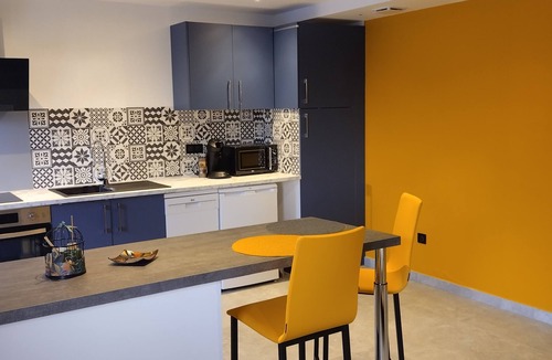 Tournon Apartment | Studio gîte on one level with terrace and pergola