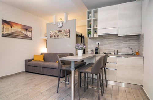 Chianchitta-Trappitello Apartment | Studio "Glicine" with Balcony and Air Conditioning