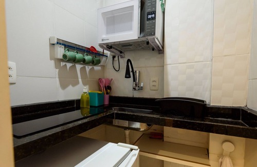 Copacabana House | Studio Green w/AC | 5 min to Copacabana Beach