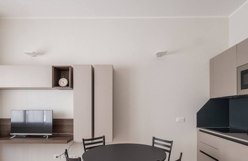 Historic Center Apartment | Studio Grey al Parco Montagnola by Wonderful Italy